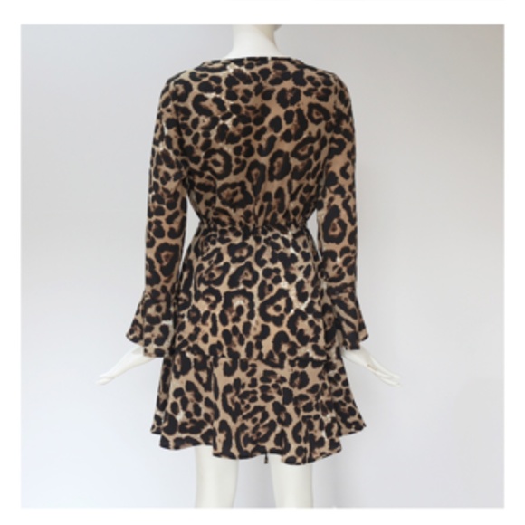 🏆Deep V Leopard Print Dress - Picture 3 of 6